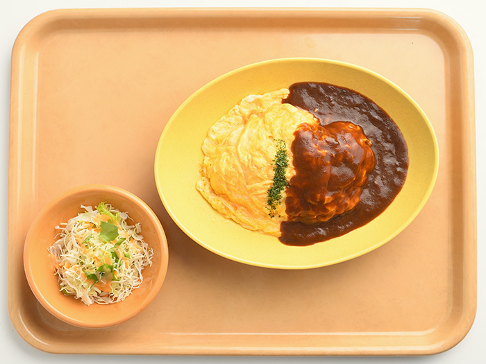 オムライス（サラダ付）470円