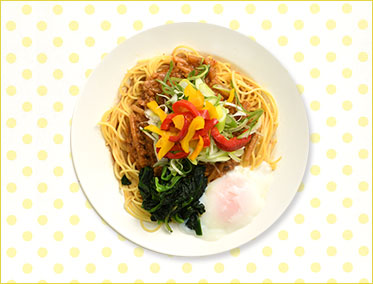 肉みそ温玉パスタ 450
